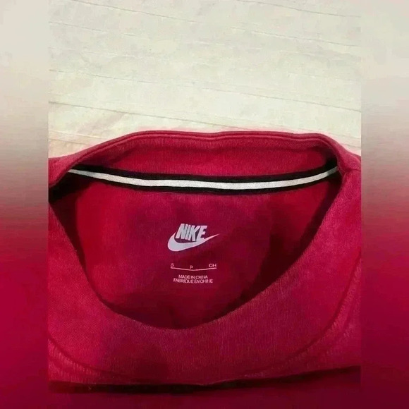 Women's Nike Cranberry Jersey (sweatshirt material) tee size small - Picture 5 of 7
